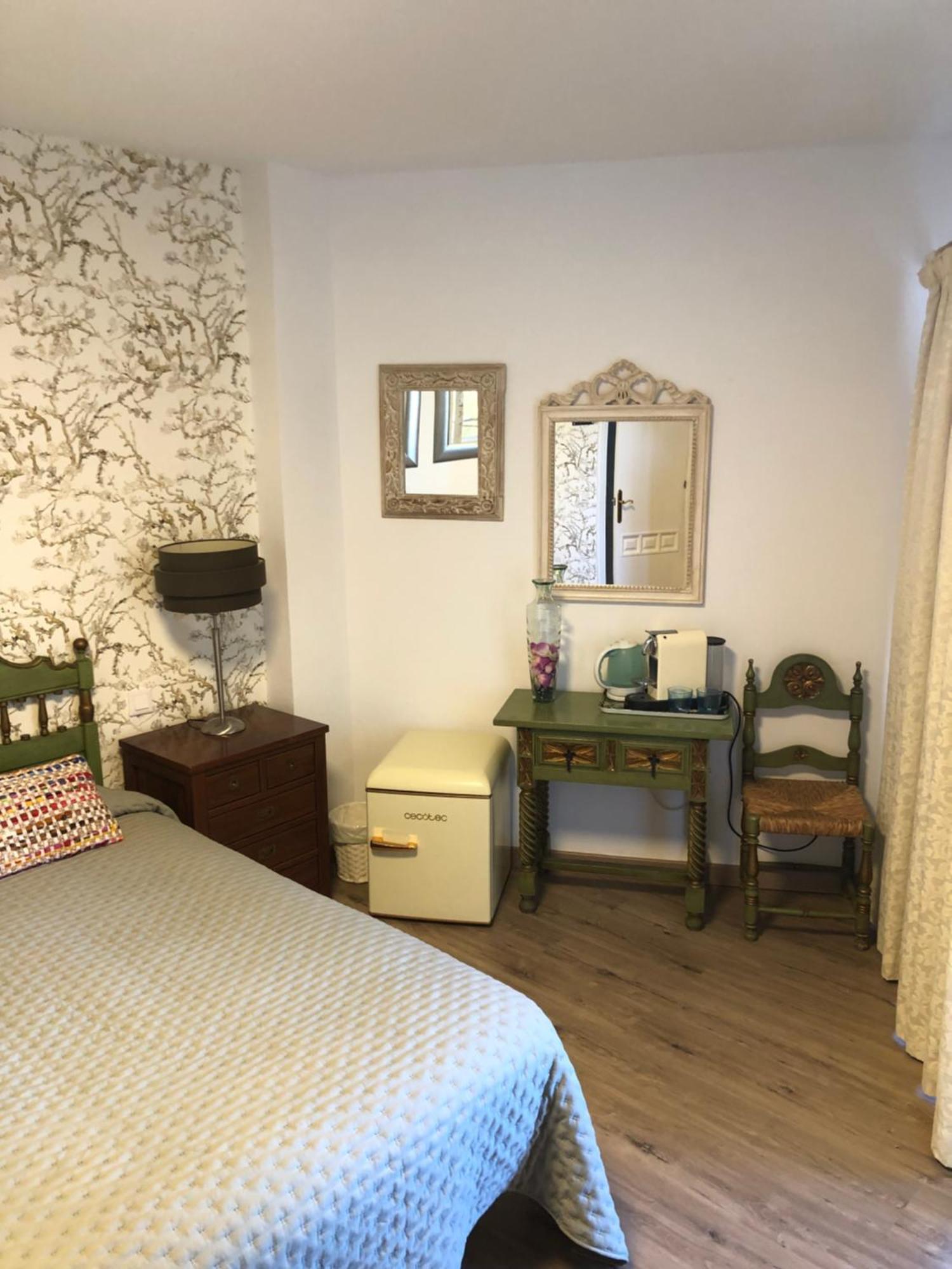 Habitacion Deluxe Con Bano Privado En Atalaya Apartagolf, Estepona Zewnętrze zdjęcie